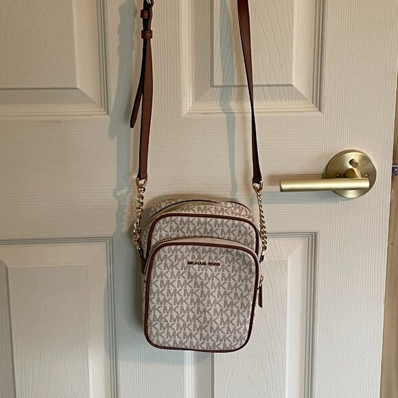 Michael Kors - Jet Set Travel Medium Logo Crossbody Bag - Picture 6 of 6